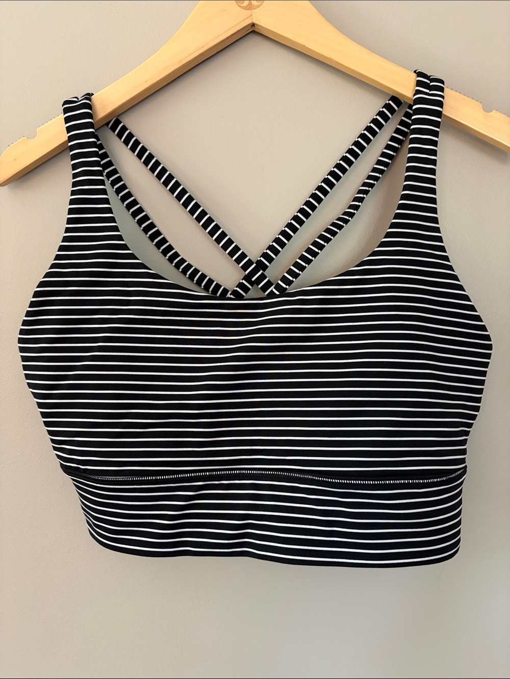 Lululemon Energy Bra Long Line Size 12 Black White Mod Stripe Athletic Sports